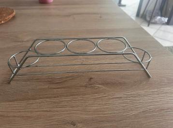 Houder kruidenpotjes beschikbaar voor biedingen