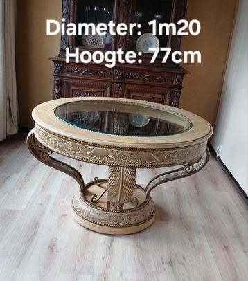 Authentieke tafel beschikbaar voor biedingen