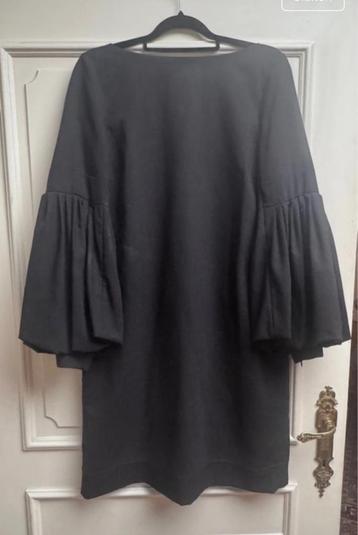 Designers remix little black dress  beschikbaar voor biedingen