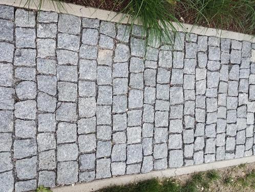 Partij 10m2 Portugees graniet kasseien / kinderkoppen / klin, Tuin en Terras, Tegels en Klinkers, Gebruikt, Overige typen, Natuursteen