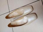Schoenen pumps dames, maat 37, Doriani, ivoor, Kleding | Dames, Trouwkleding en Trouwaccessoires, Ophalen, Gedragen, Schoenen