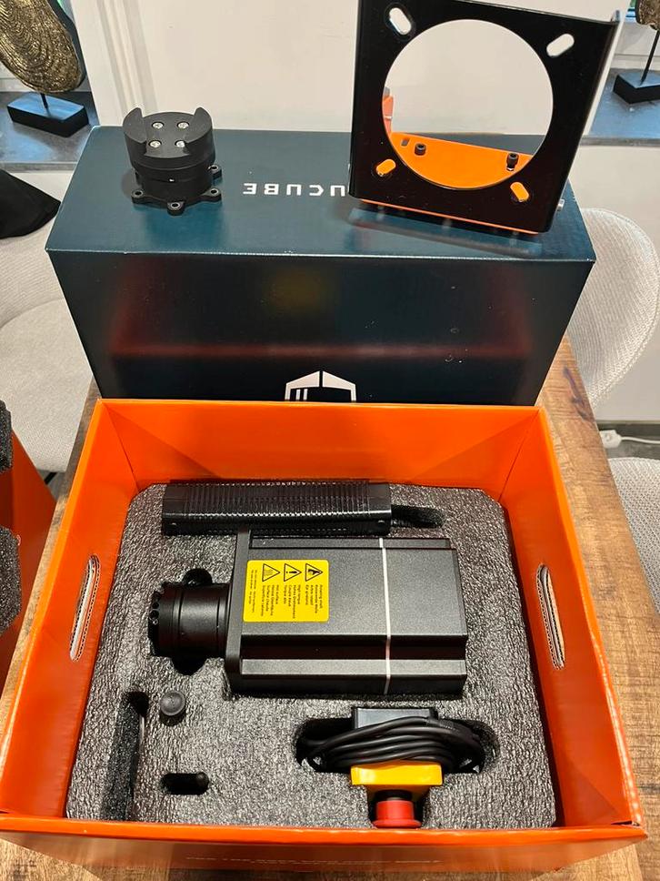 Simucube 2 pro + QR + simucube mount, Games en Spelcomputers, Spelcomputers | Overige Accessoires, Zo goed als nieuw, Ophalen