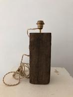 LAMPENVOET LAMP HOUT WRAKHOUT ZWAAR VERSTEEND UNIEK STUK, Ophalen of Verzenden