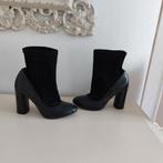 bottines bottillon cuir et suedine talon 9.5 cm  comme neuve, Vêtements | Femmes, Autre, Enlèvement ou Envoi, Comme neuf, Boots et Botinnes