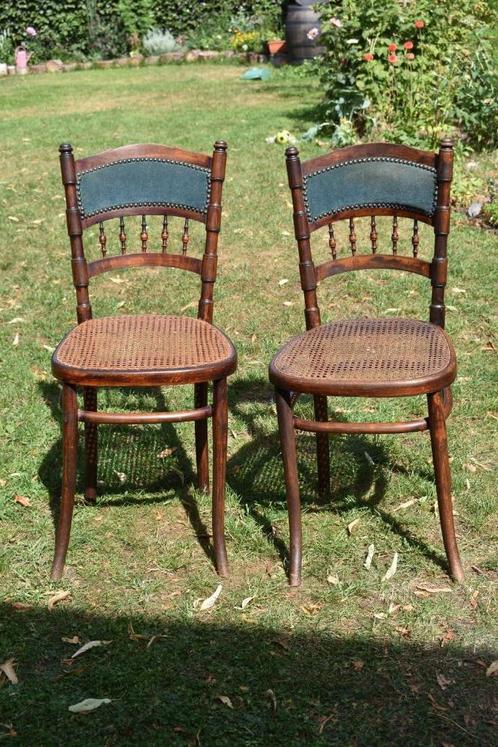 twee thonet bistro stoelen antiek, Antiek en Kunst, Antiek | Meubels | Stoelen en Sofa's, Ophalen