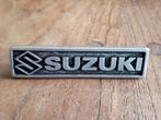 Broche métallique Suzuki, Marque, Enlèvement ou Envoi, Insigne ou Pin's, Neuf