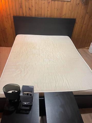 IKEA bruin/zwarte slaapkamer beschikbaar voor biedingen