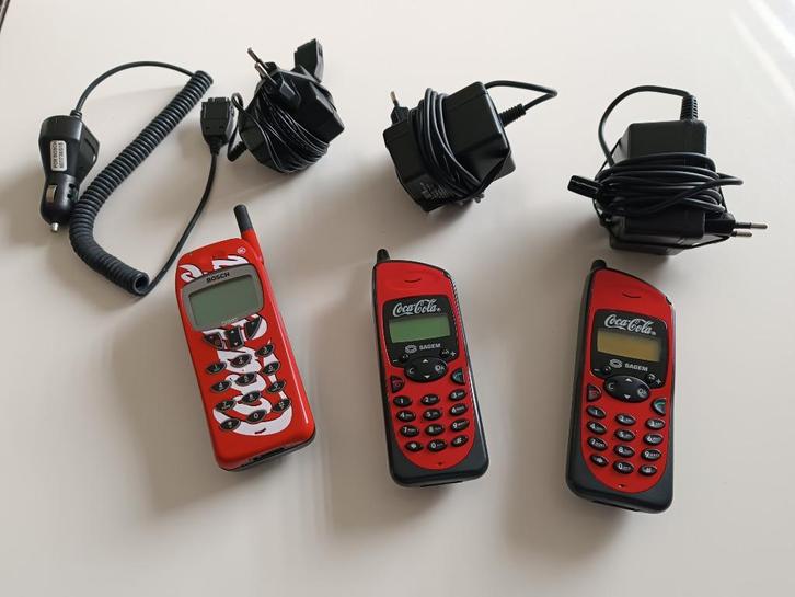 GSM Vintage Coca-Cola (BOSCH en Sagem) - Defect, Telecommunicatie, Mobiele telefoons | Toebehoren en Onderdelen, Niet werkend