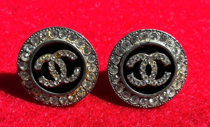 Paire de Boucles d'Oreilles Vintage, Bijoux, Sacs & Beauté, Bijoux anciens, Boucles d'oreilles, Autres matériaux, Enlèvement ou Envoi