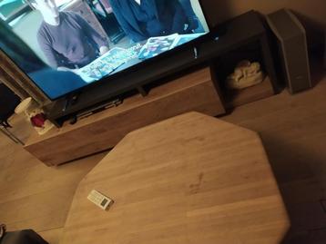Grote lange tv kast beschikbaar voor biedingen
