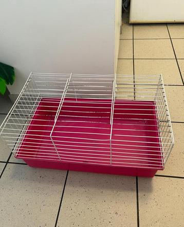 kooi voor konijnen en cavia's beschikbaar voor biedingen