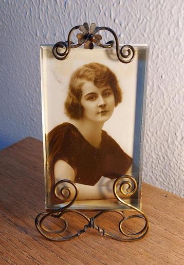 Antiek fotolijstje art nouveau beschikbaar voor biedingen
