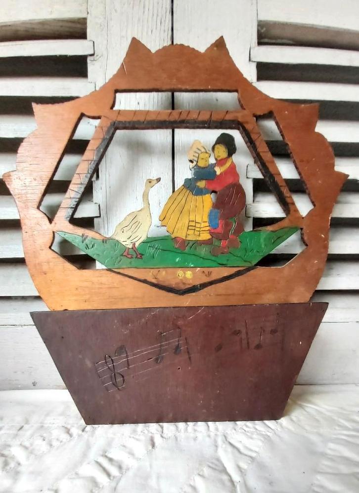 Leuk oud houten 'hollands" post / lectuur bakje / hanger, Antiquités & Art, Curiosités & Brocante, Enlèvement ou Envoi