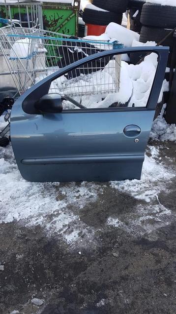 PEUGEOT 206  LINKERVOOR PORTIER BJ 98 TOT 2006 beschikbaar voor biedingen