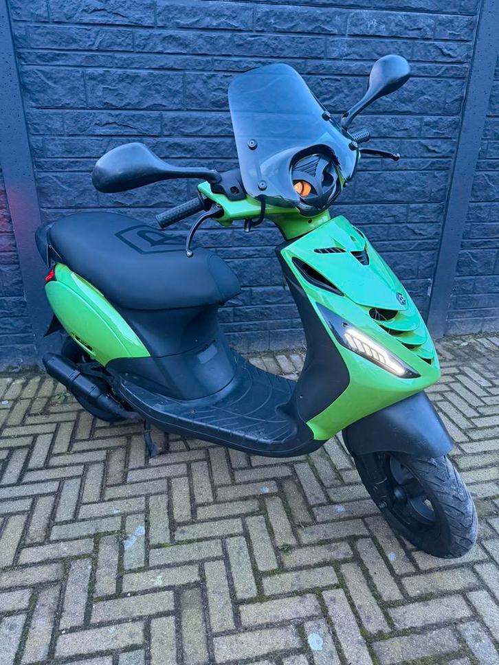 Piaggio Zip B Klasse 4T 80cc, Fietsen en Brommers, Scooters | Piaggio, Zo goed als nieuw, Zip, Ophalen