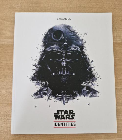 Star Wars identities catalogus uitgegeven voor de tentoonste, Verzamelen, Star Wars, Nieuw, Boek of Poster, Ophalen of Verzenden