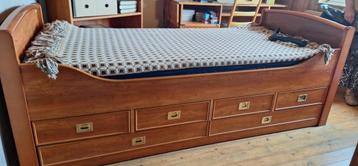 URGENT Lit Style bateau avec tiroirs de rangement (Gautier) beschikbaar voor biedingen
