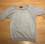 Grijze glittertop maat 40 ,korte mouwen van het merk Caroll, Ophalen of Verzenden, Zo goed als nieuw, Grijs, Korte mouw