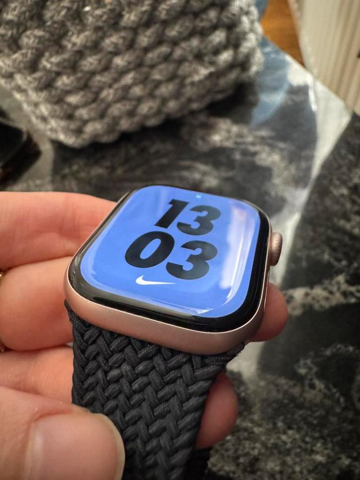 Apple Watch Series 10 (GPS) comme neuf, Handtassen en Accessoires, Smartwatches, Zo goed als nieuw, iOS, Roze, GPS, Ophalen