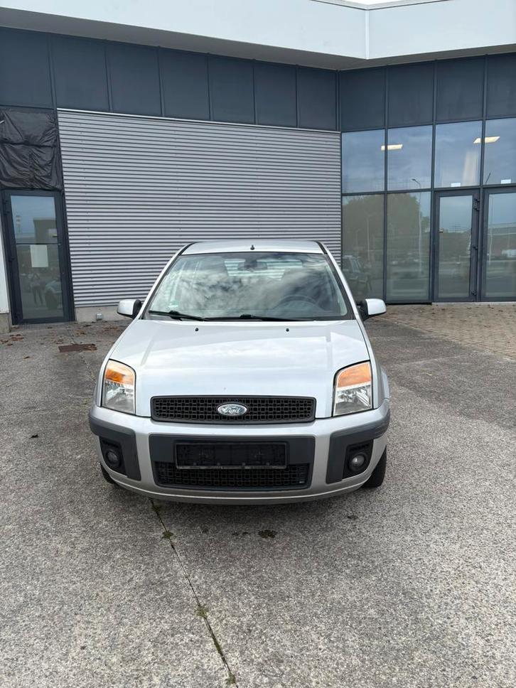 Ford fusion prete à immatriculer, Auto's, Ford, Bedrijf, Te koop, Fusion, Boordcomputer, Benzine, Handgeschakeld, Ophalen