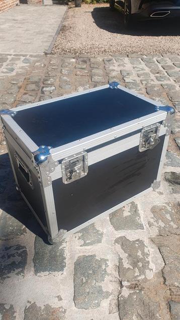 Flightcase koffer trunk case beschikbaar voor biedingen