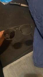 Lacost zonnebril te koop, Ophalen, Zo goed als nieuw, Zwart, Zonnebril