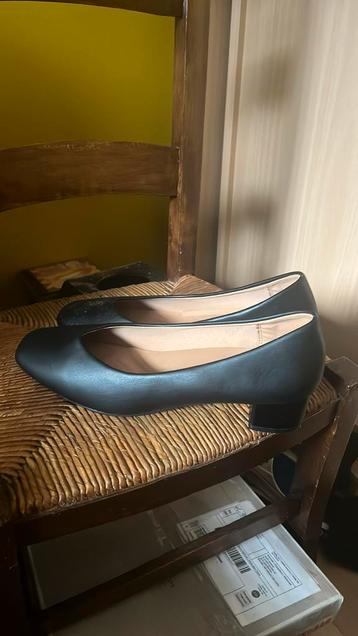 Mooie groene schoenen maat 44 beschikbaar voor biedingen