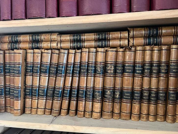 PASICRISIE BELGE  ca. 1830–1964, bijna complete reeks 8 m, Boeken, Encyclopedieën, Gelezen, Ophalen
