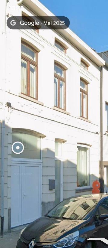 Rijwoning 3 slaapkamers  beschikbaar voor biedingen