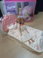 Barbie glamour bed 1987 met doos en pop, Gebruikt, Ophalen of Verzenden, Barbie