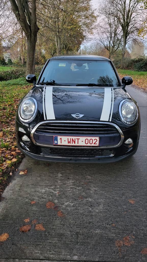 Te koop mini cooper 1.5 d. bj.2018.zwart km 57689, Auto's, Mini, Particulier, Cooper, Zwart, Zwart, Ophalen
