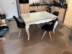 Witte tafel met glazen blad, Huis en Inrichting, Tafels | Eettafels, Ophalen, Zo goed als nieuw