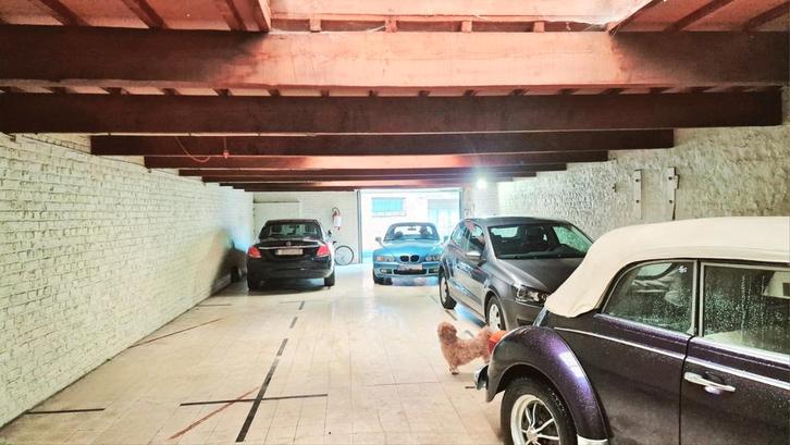 Grand garage / entrepôt / garde-meubles, Immo, Garages en Parkeerplaatsen