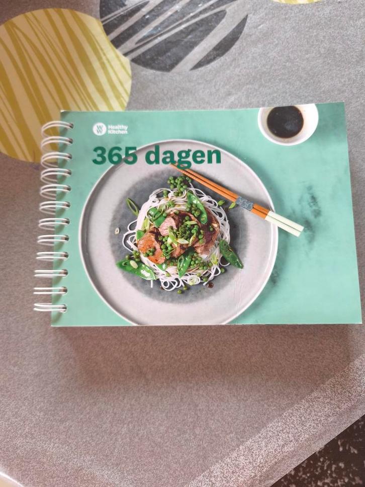 Leila Fisher - Weight Watchers, Boeken, Kookboeken, Zo goed als nieuw, Ophalen