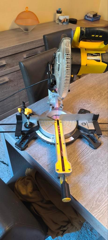 Scie à onglet power plus, Doe-het-zelf en Bouw, Gereedschap | Zaagmachines, Zo goed als nieuw, Afkortzaag, Ophalen