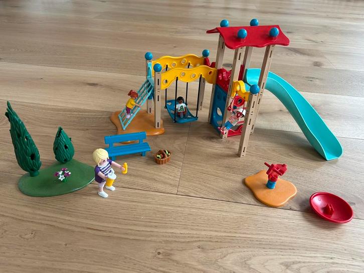 Playmobil 9423 speeltuin, Kinderen en Baby's, Speelgoed | Playmobil, Zo goed als nieuw, Complete set, Ophalen of Verzenden