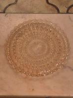 Vintage taartschaal van geperst glas in zeer goede staat., Antiek en Kunst, Ophalen