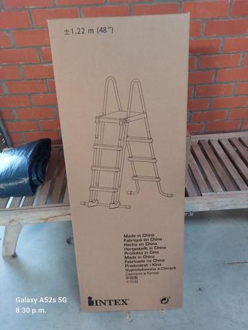 Intex zwembad ladder beschikbaar voor biedingen