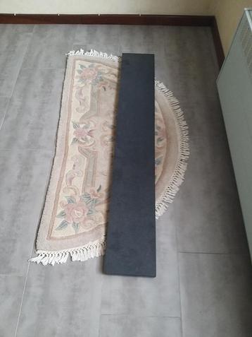Gietijzeren Radiator + blauwe steen beschikbaar voor biedingen