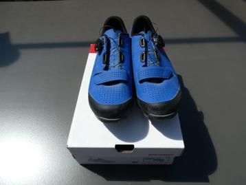 Fietsschoenen voor klikpedalen te koop beschikbaar voor biedingen