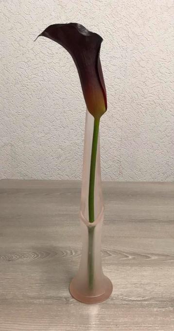 Vase en verre soufflé réalisé à la main prix : 10€