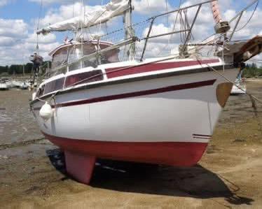 Voilier bi quilles 8m, Watersport en Boten, Kajuitzeilboten en Zeiljachten, Gebruikt, Tourjacht of Cruiser, Polyester, 6 tot 9 meter