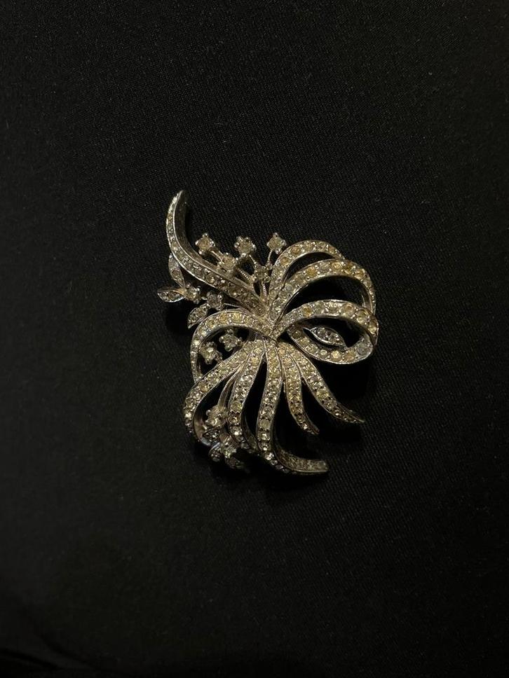 Panetta strik broche, Bijoux, Sacs & Beauté, Broches, Comme neuf, Enlèvement ou Envoi