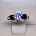 925 zilveren ring met zirkoon spinellen N°8., Nieuw, Ophalen of Verzenden, 17 tot 18, Dame