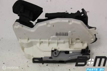 Portierslot RV (bijrijderskant) VW Golf 6 5K1837016B beschikbaar voor biedingen