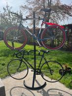 Moderne vrijstaande fietsendrager voor in huis, Comme neuf, Accessoire porte-vélos, Enlèvement, 2 vélos