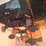 Ik verkoop een elektrische drum Roland V TD 1 is twee jaar, Muziek en Instrumenten, Drumstellen en Slagwerk, Ophalen, Zo goed als nieuw
