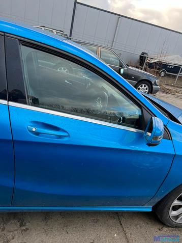 MERCEDES A KLASSE W176 blauw 162 rechts voor deur 2012-2018 beschikbaar voor biedingen