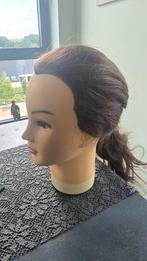 Oefenhoofd kappersopleiding zo goed als nieuw met echt haar., Diensten en Vakmensen, Haarkappers