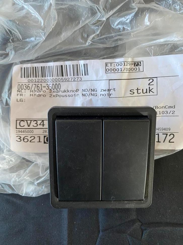 Spuitwaterdichte, niet-verlichtbare dubbele drukknop 10 A/25, Doe-het-zelf en Bouw, Elektriciteit en Kabels, Nieuw, Schakelaar